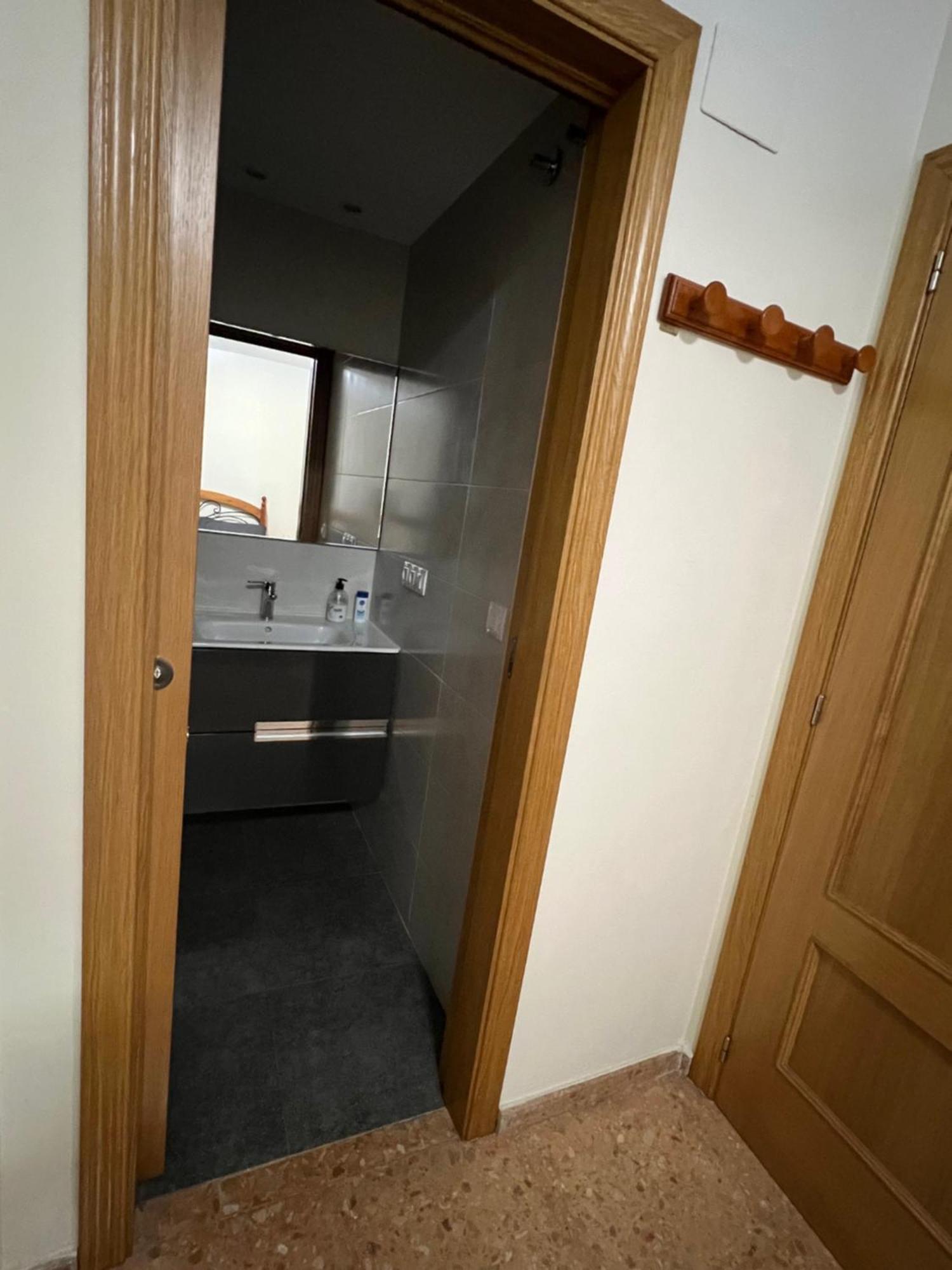 Habitacion Doble Con Bano Privado Apartment Valencia Exterior foto